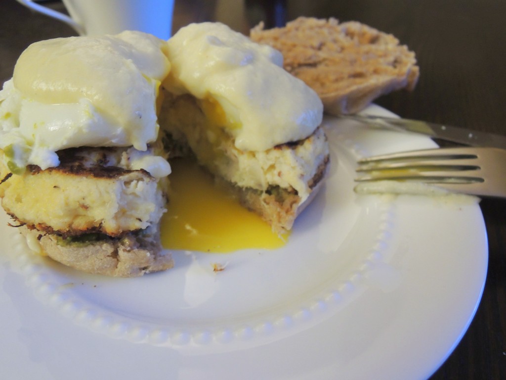 Crab Cake Eggs Benedict