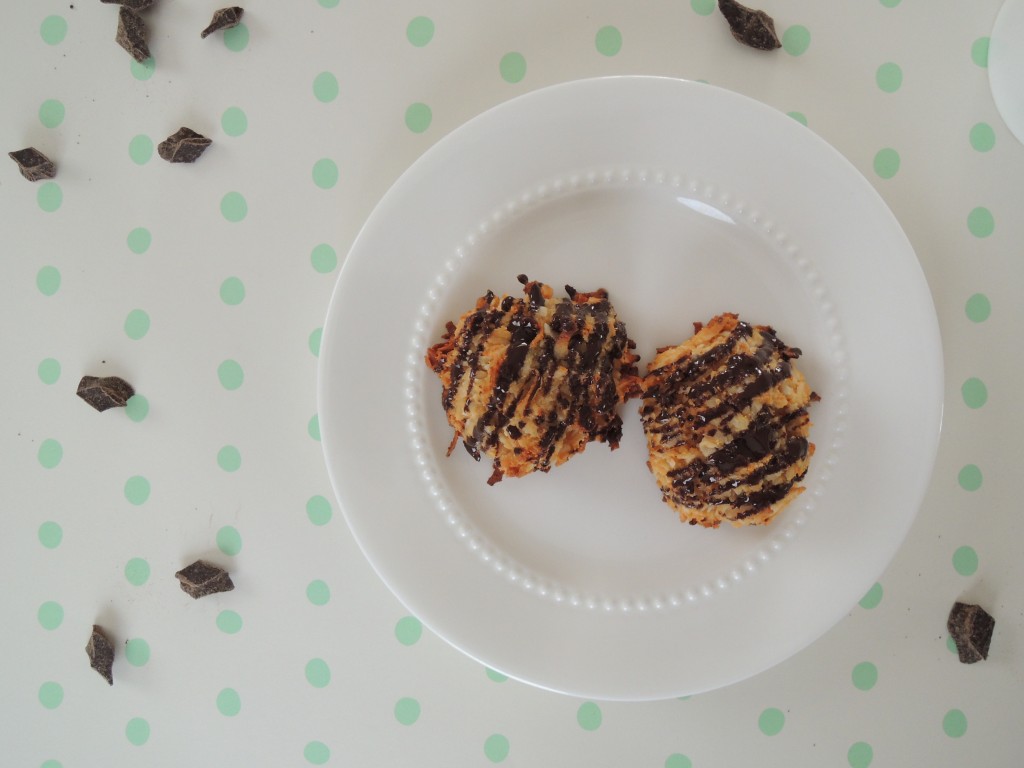 Easy Coconut Macarons